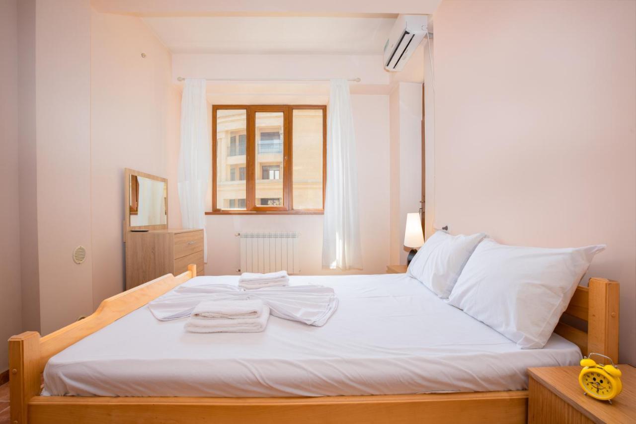 Stay Inn Apartments On Amiryan 4-6 Erevan Exterior foto